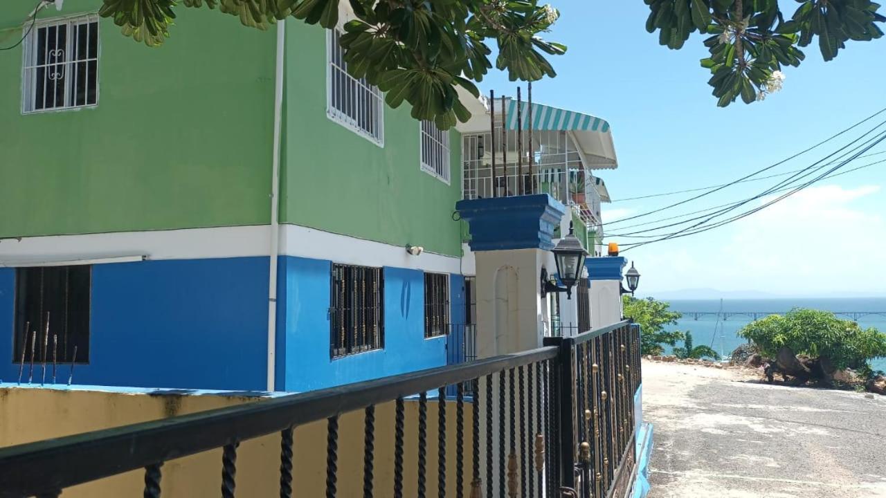 Apto 2Habitaciones Con Aire Y Vista Al Malecon De Samana Exterior photo